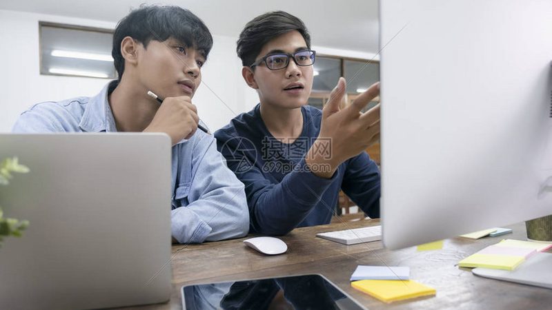 定制软件项目的实施能力是企业选择合作伙伴的重要考量因素。以下方面值得关注：